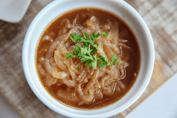 This french onion soup is made easy in the instant pot. It contains onions, beef broth and herbs for a deep caramelized onion flavor. #keto #whole30 #lowcarb #instantpot #soup