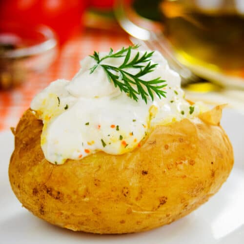 baked potato with sour cream