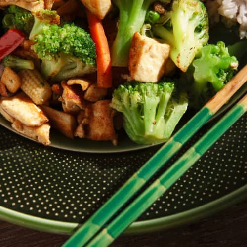 4 Ways To Reheat Stir Fry So It Doesn't Go To Waste!